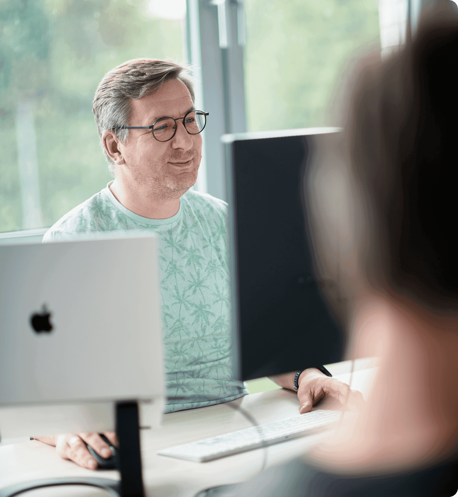 Ein Mitarbeiter bei der Arbeit